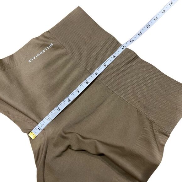 Mono B Seamless Tan Leggings Millennials Size Medium - Picture 12 of 13